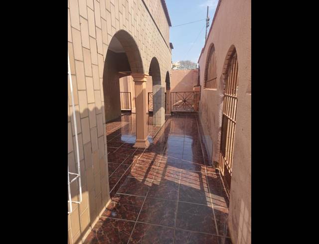 4 BEDROOM HOUSE FOR SALE IN LORENTZVILLE